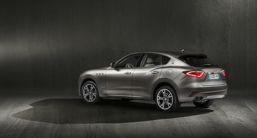  Maserati Levante S Q4 GranLusso 2017 года  (WW) (фото 9 из 47)